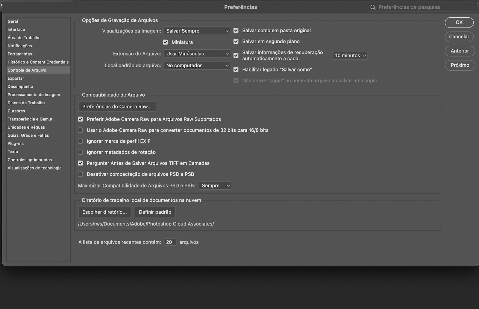 A caixa de diálogo Preferências está aberta e o painel Manipulação de arquivos é exibido com opções para definir comportamentos de salvamento, intervalos de recuperação, locais padrão de arquivos e configurações de compatibilidade.