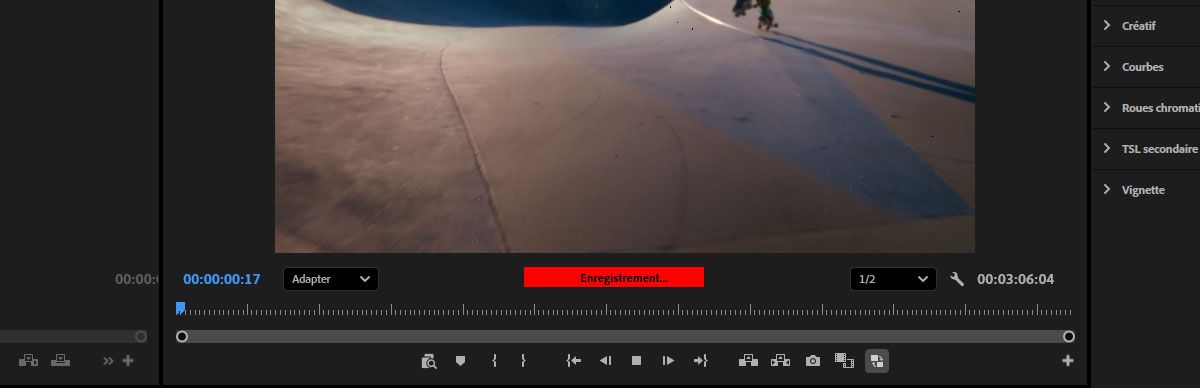 Le Moniteur du programme est ouvert et il y a une indication que la voix est en cours d’enregistrement.