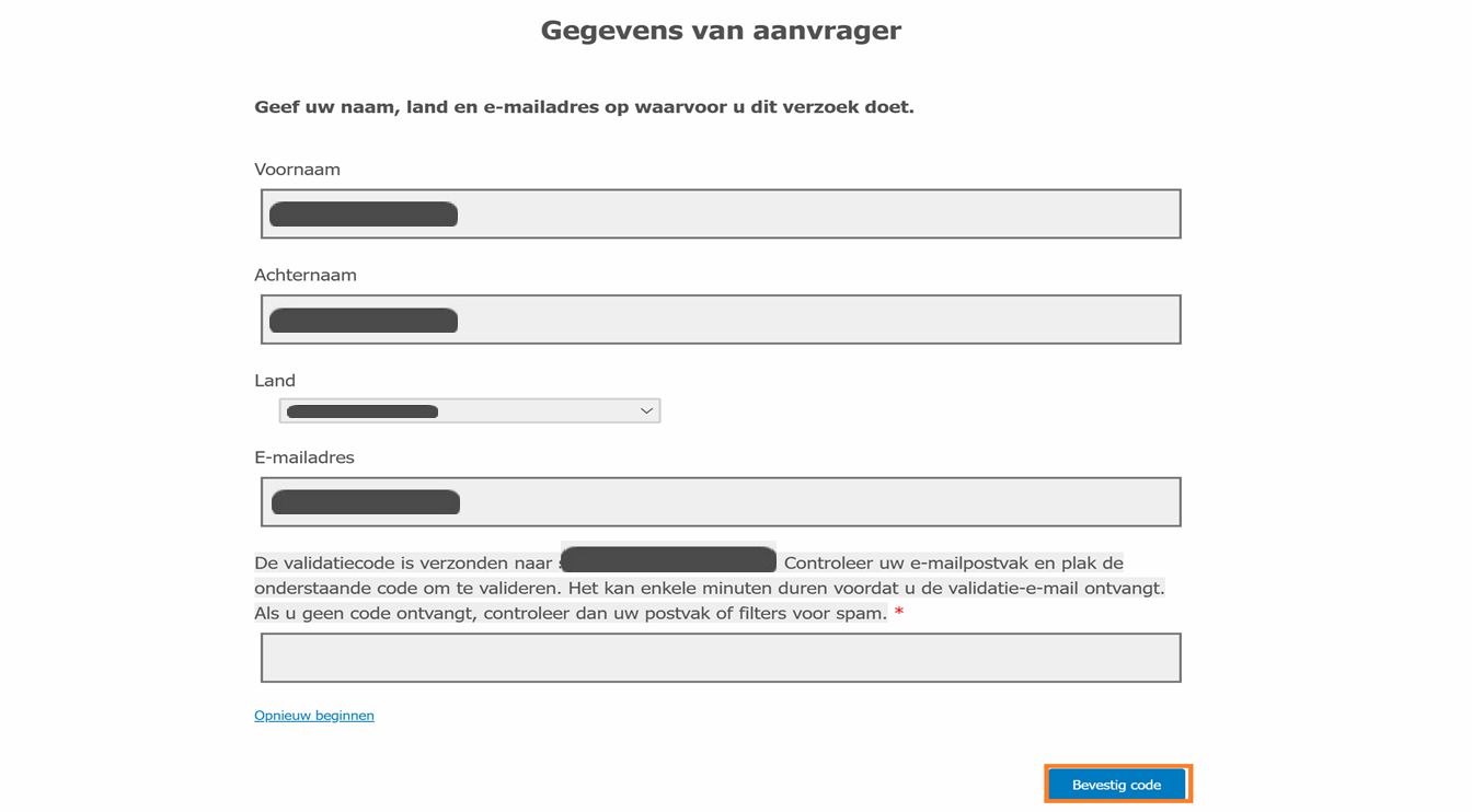 Het formulier Gegevens aanvrager bevat velden waar aanvragers hun contactgegevens kunnen invoeren en hun e-mailadres kunnen valideren.