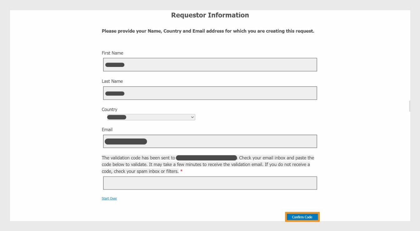 הטופס Requestor Information מציג שדות שבהם המבקשים יכולים להזין את פרטי הקשר שלהם ולאמת את כתובת הדוא&quot;ל שלהם.