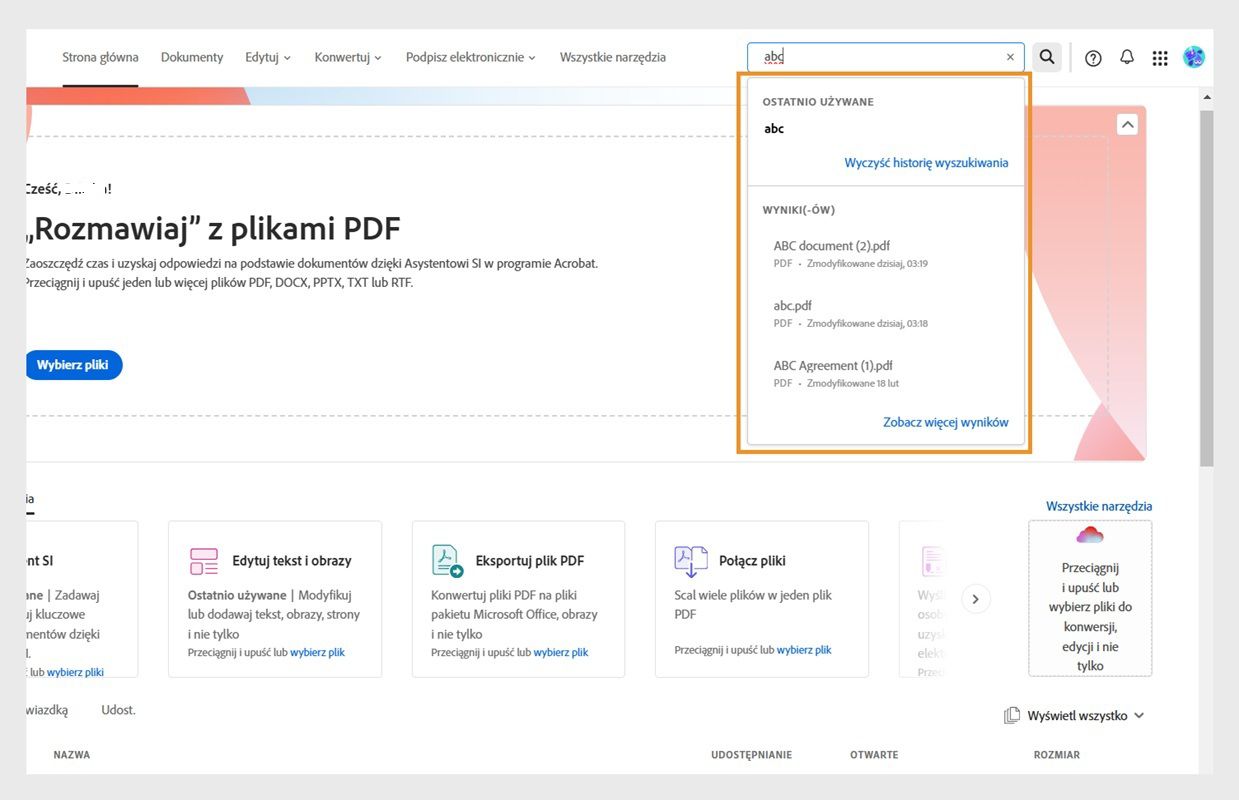 Narzędzie wyszukiwania wyświetla pliki powiązane z wyszukiwanym hasłem.