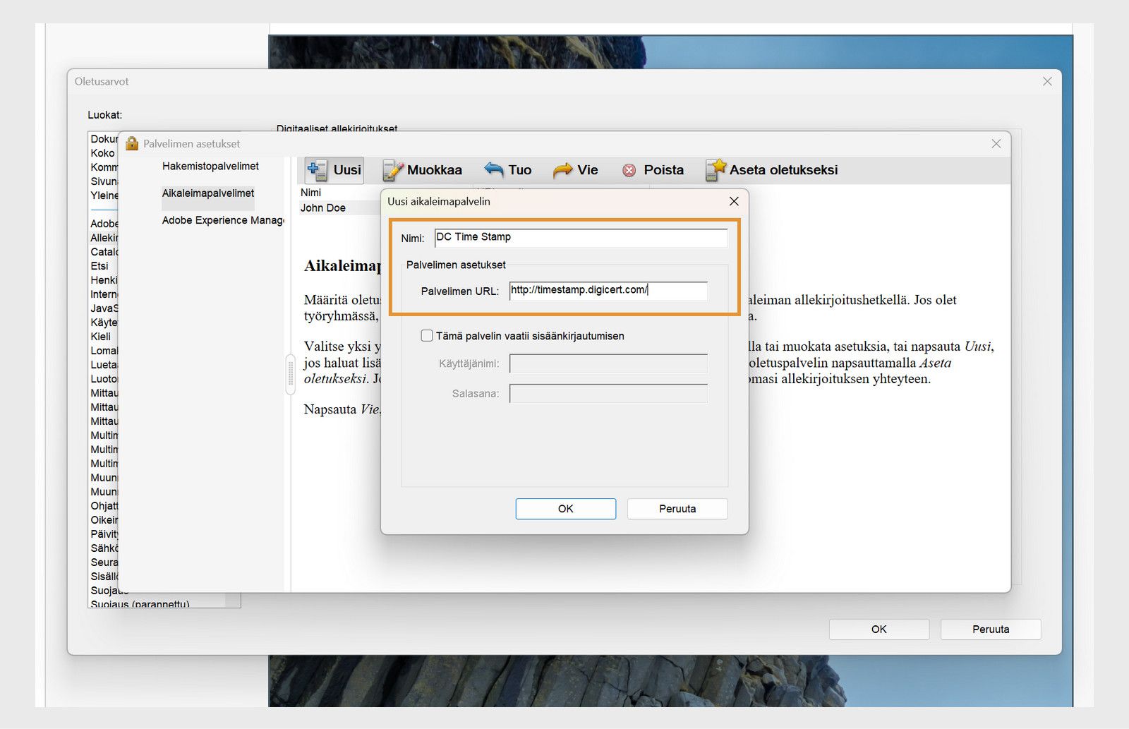 Acrobatin Palvelinasetukset-ikkunassa on kentät aikaleimapalvelimen nimen ja URL-osoitteen syöttämistä varten sekä mahdollisuus ottaa käyttöön kirjautumistiedot.