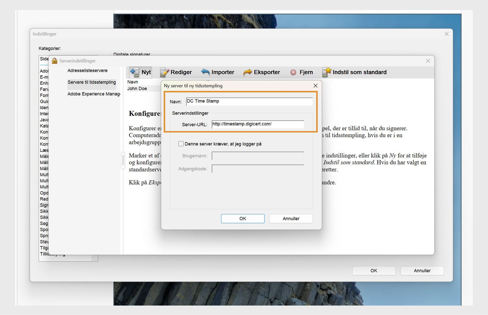 Vinduet Serverindstillinger i Acrobat viser felter til indtastning af en tidsstempelservers navn og URL med mulighed for at aktivere loginoplysninger.