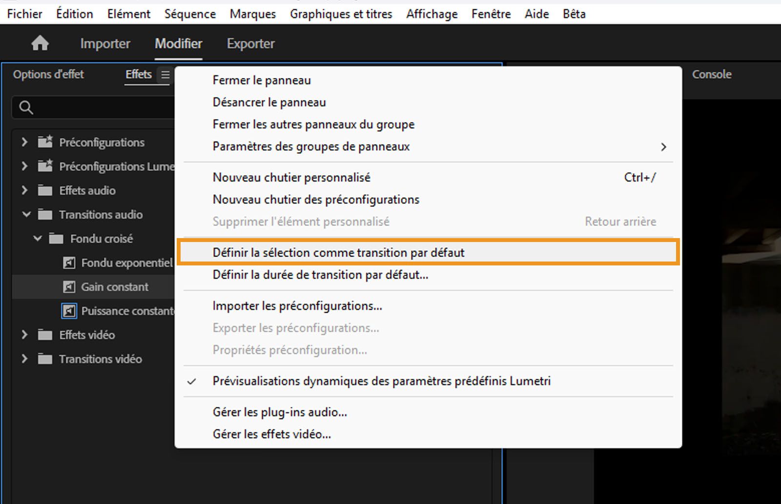 Le panneau Effets est ouvert, et l’option « Définir la sélection comme transition par défaut » est mise en surbrillance pour appliquer la transition par défaut.