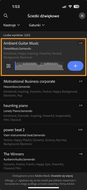 Panel ścieżek dźwiękowych otwiera się z wybraną ścieżką dźwiękową i widoczną ikoną plusa, która służy do dodania jej do osi czasu.