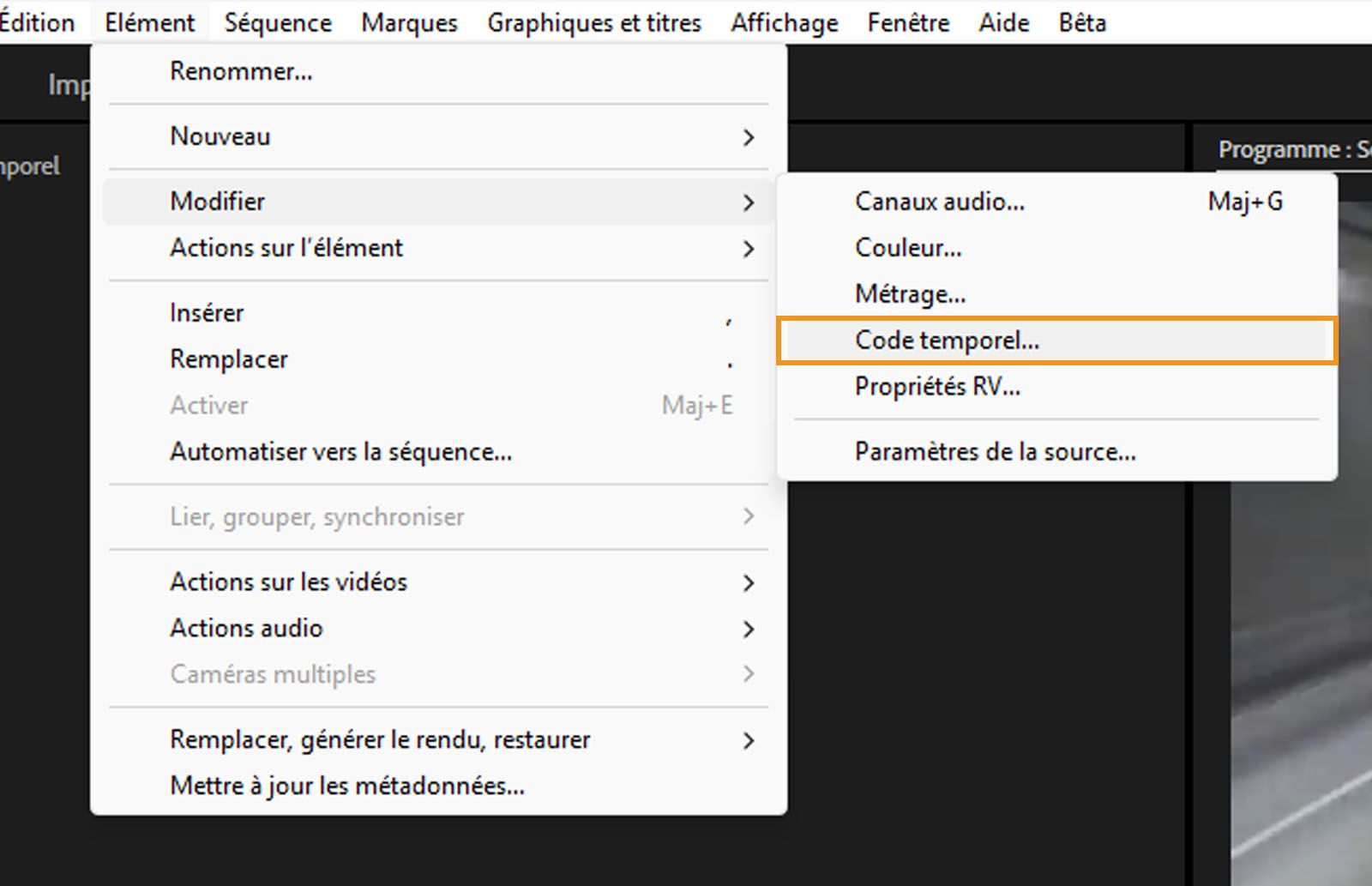 Le menu clip est ouvert depuis la barre de menus.Dans le menu Modifier, l’option Code temporel est sélectionnée pour commencer à ajuster manuellement le code temporel. 