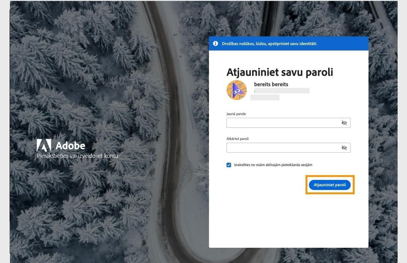 Logs Atjaunināt paroli ar diviem laukiem jaunās paroles ievadīšanai un iezīmēto pogu Atjaunināt paroli.