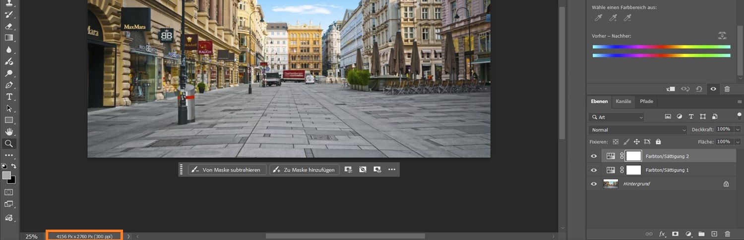 Der Button für die Bildgrößendetails ist unten links auf der Photoshop-Arbeitsfläche hervorgehoben.