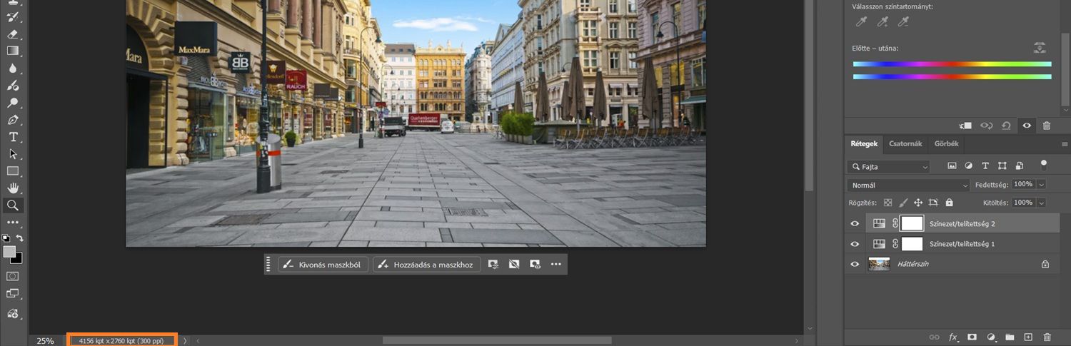 A képméret adatai gomb kiemelve látható a Photoshop-vászon bal alsó részén.		