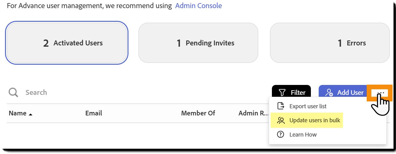 「ユーザーを一括で更新」オプションがハイライト表示されているユーザーページ