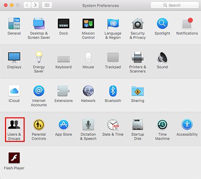 Откройте раздел «Пользователи и группы» в системных настройках Mac