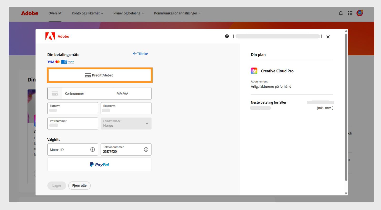 Vinduet Din betalingsmåte viser tilgjengelige betalingsmåter. Når du velger en betalingsmåte, vises felter for å angi betalingsinformasjon. 