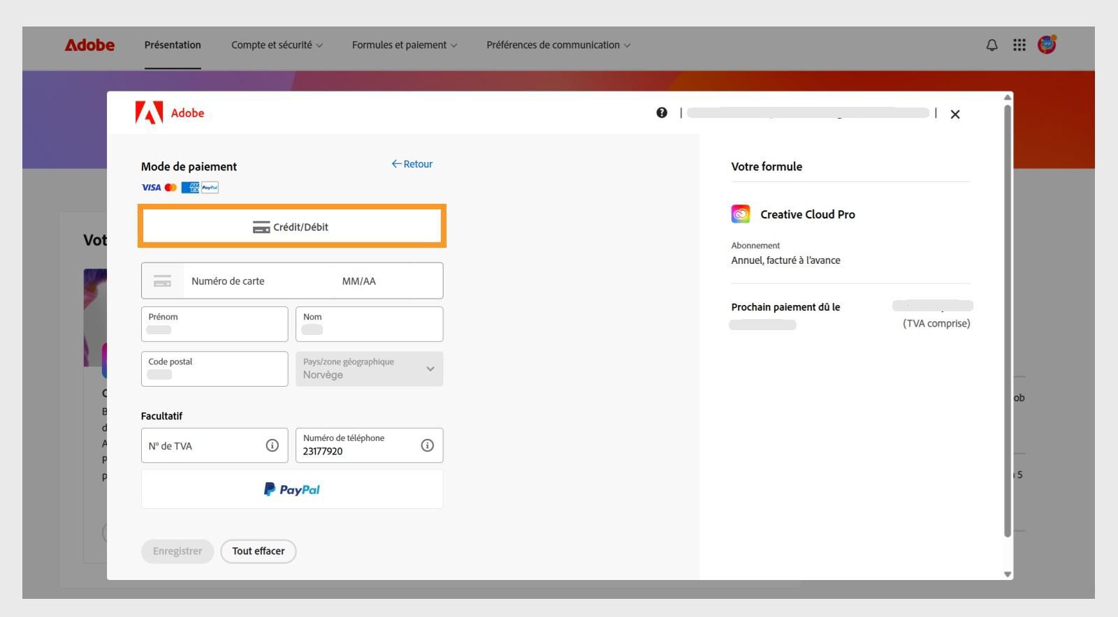 La fenêtre Mode de paiement affiche les modes de paiement disponibles. La sélection d’un mode de paiement affiche les champs pour saisir les informations de paiement. 