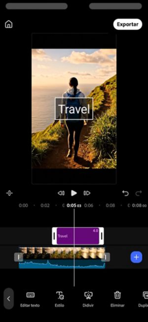 Clip de texto "Viaje" añadido encima de la pista de vídeo, con opciones de Editar texto y Estilo en la barra de herramientas.
