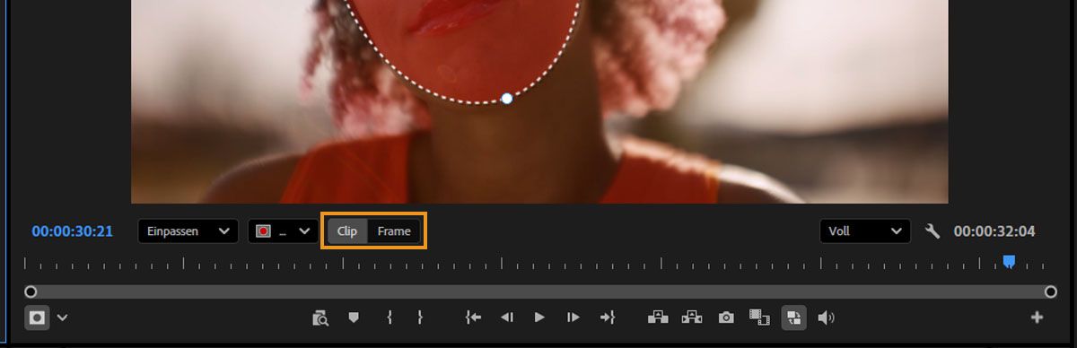 Hervorgehobene Clip- und Frame-Buttons in der Timeline des Programmmonitors, mit denen früher gesteuert wurde, wie Maskenbearbeitungen angewendet werden.