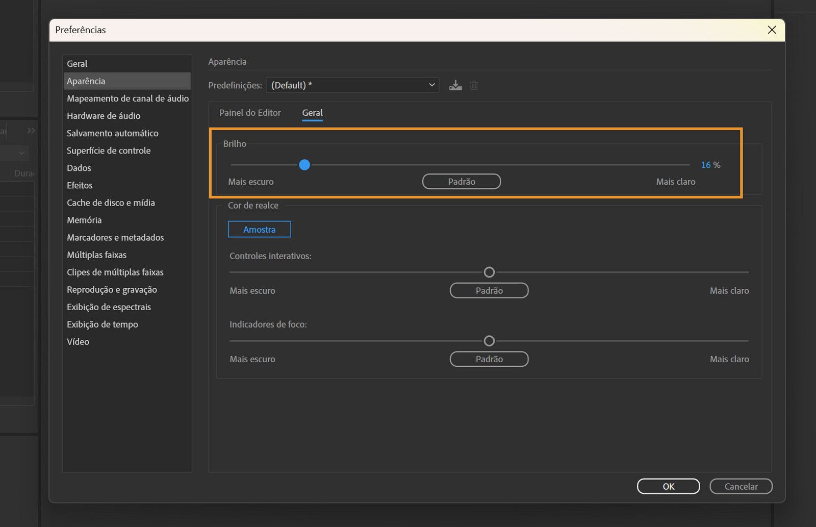 A janela Preferências está aberta com a guia Geral exibida e a opção para aumentar ou diminuir o brilho do espaço de trabalho realçada. 