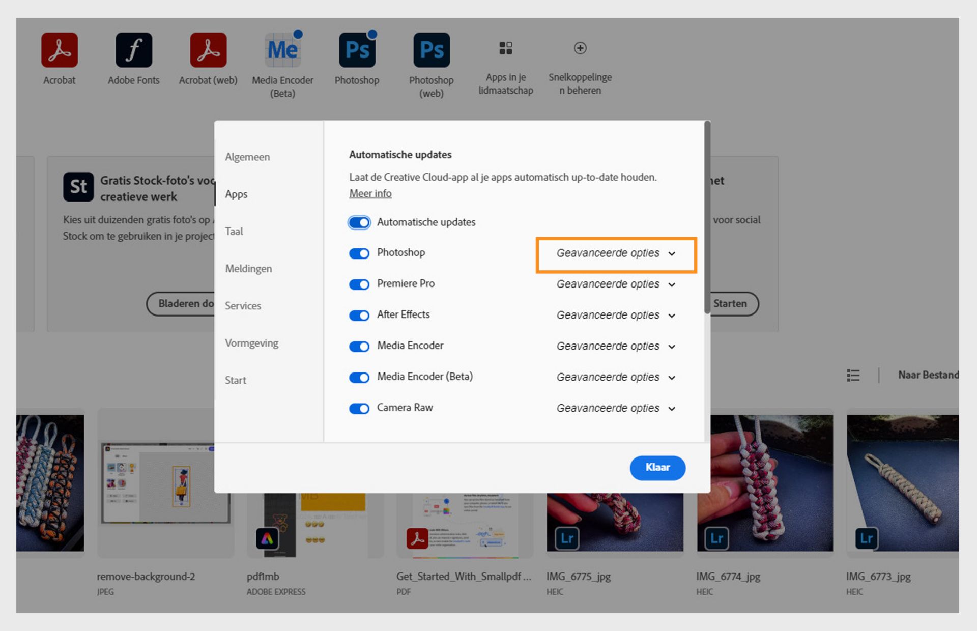 Het tabblad Apps in het venster Voorkeuren toont de secties voor automatisch bijwerken met opties om automatische updates in of uit te schakelen voor alle apps en individuele apps, en geavanceerde opties weer te geven.