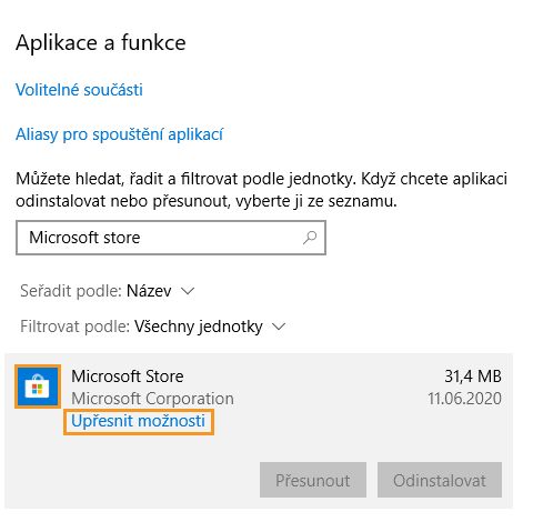 Klikněte na možnost Upřesnit možnosti v části Aplikace a funkce.