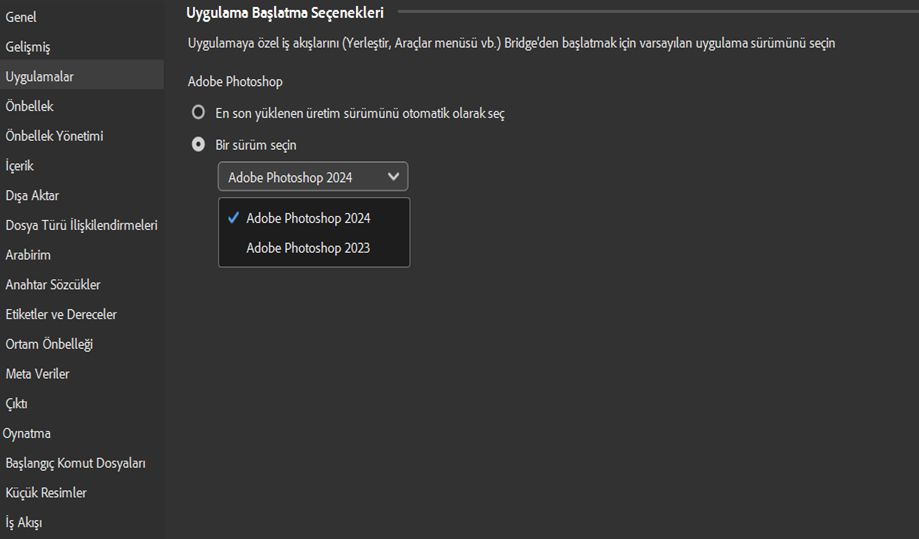 Ekranda Adobe Bridge'in Uygulama Tercihleri iletişim kutusu açılır. Kullanıcılar artık Yerleştir ve Araçlar menüsü iş akışları için istediği Photoshop sürümünü Uygulama Başlatma Seçenekleri'nden belirleyebilir.