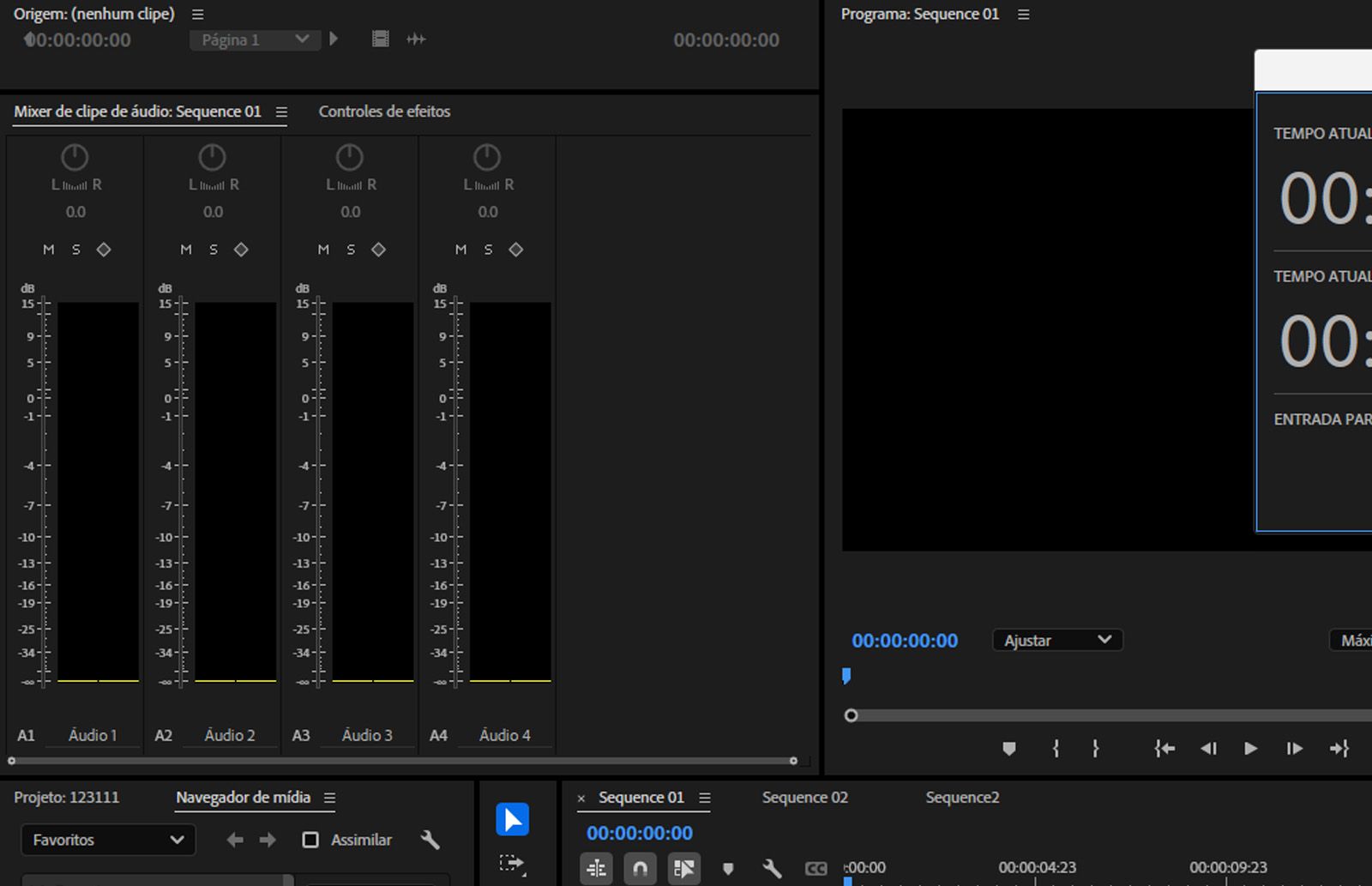 A seção Mixer de clipes de áudio aberta com opções para ajustar o volume e o balanceamento do clipe.