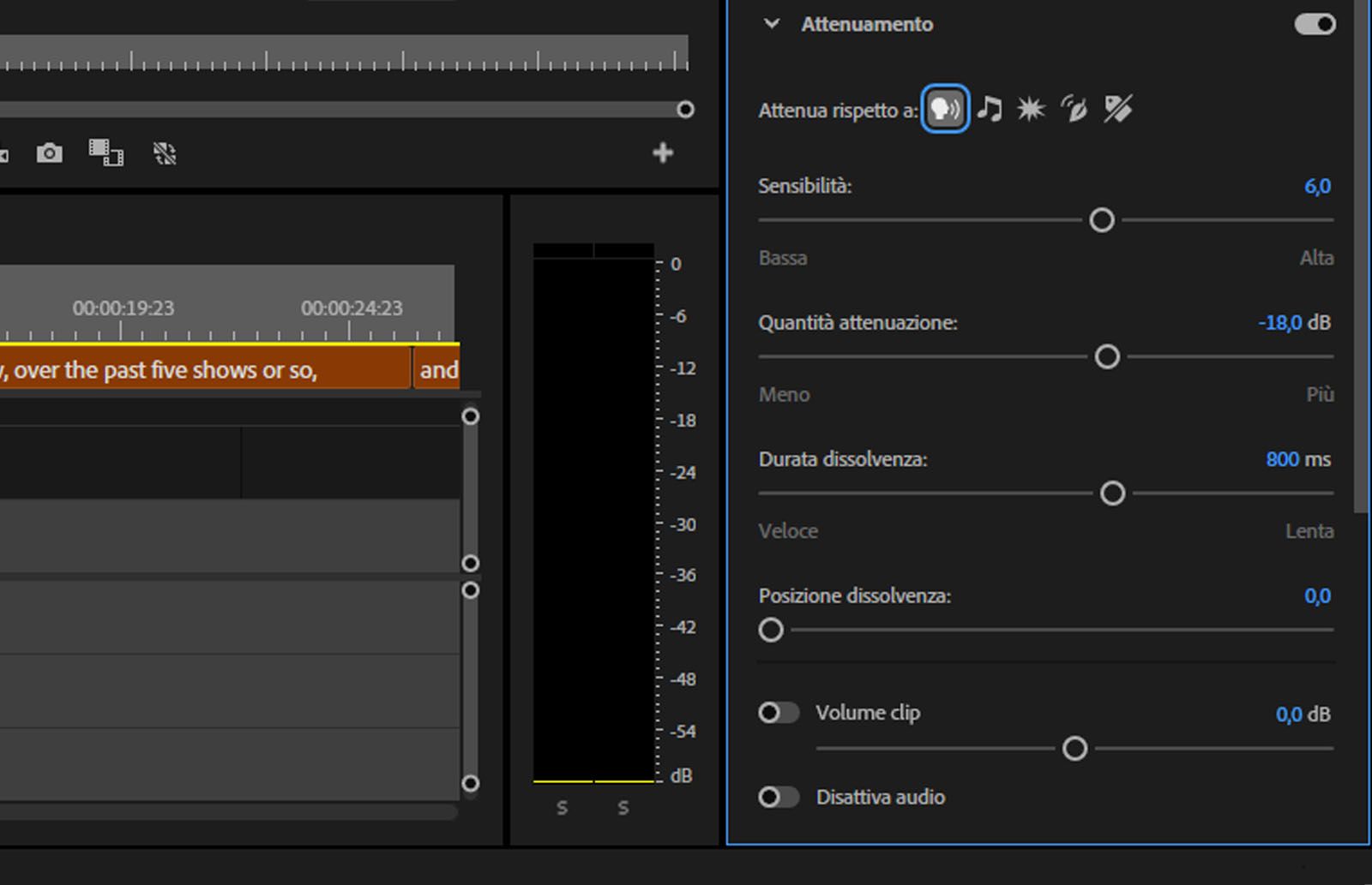 Il pannello Audio essenziale è aperto e l’opzione Remix è selezionata.