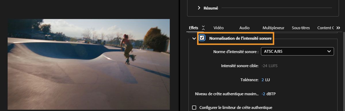 Normalisation d'intensité sonore activée dans l'onglet Effets, affichant la norme ATSC A/85 avec un volume cible de -24 LUFS.