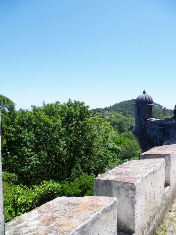 Верхній лівий куток виправлено за допомогою інструмента «Латка» у PS CC 2015.1