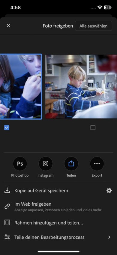 Fotos werden in einer einzelnen Ansicht eines Albums angezeigt. Verwende die Schaltfläche „Alle auswählen“, um alle Fotos eines Albums auszuwählen.