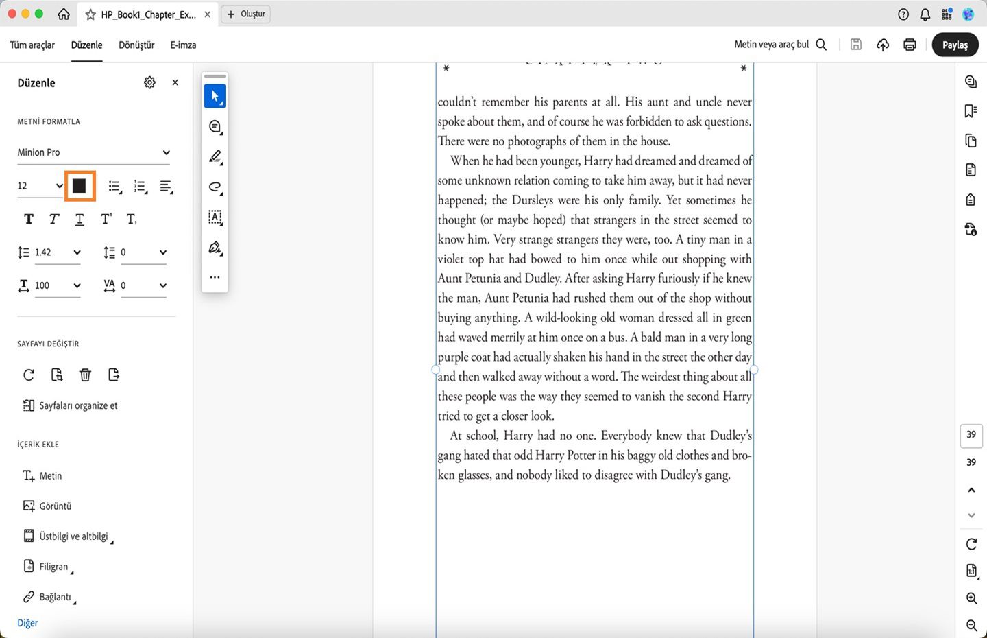 Acrobat DC'nin Düzenleme paneli burada gösterilir. &quot;Font rengini değiştir&quot; özelliği vurgulanır. 