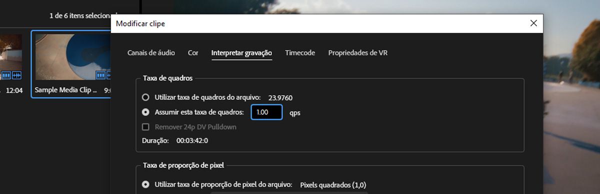 A guia “Interpretar gravação” na caixa de diálogo “Modificar clipe” está aberta. A opção Usar esta taxa de quadros, onde você pode alterar a taxa de quadros de um clipe, tem um valor de 1,0.