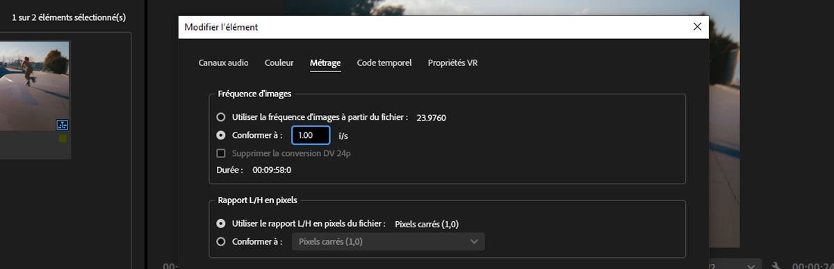 L'onglet Métrage de la boîte de dialogue Modifier le clip est ouvert.Option Utiliser cette fréquence d’images, qui permet de modifier la fréquence d’images d’un clip, avec la valeur 1.