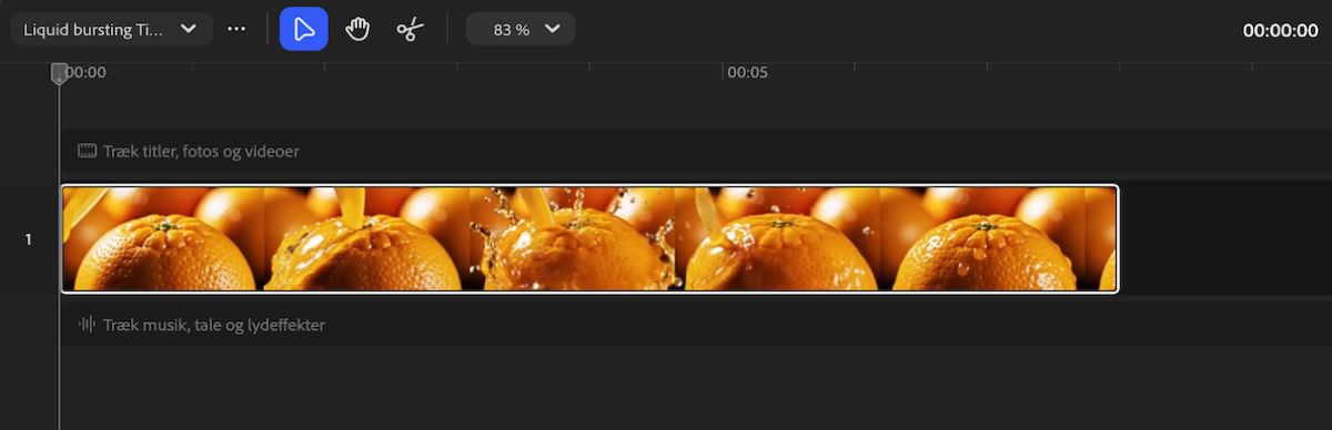 Tidslinjen i Firefly viser en videoklipsekvens med afspilningskontroller og spor til video og lyd.