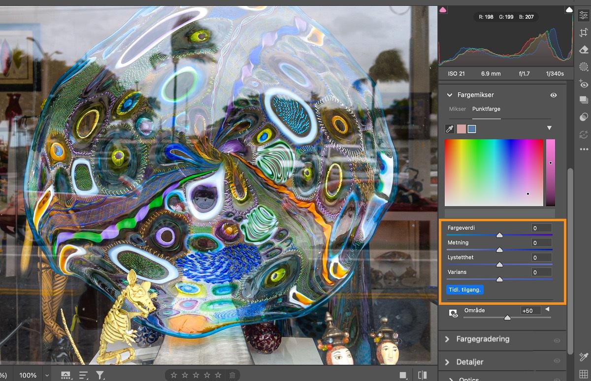 vindusrefleksjoner med flere farger, redigeringsmenyen med Fargemikser-alternativene åpne i Adobe Camera Raw