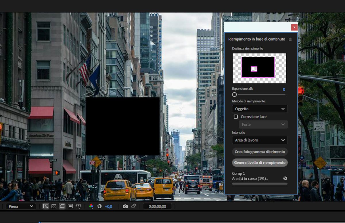 Nel pannello Composizione è presente un’immagine di uccelli con una maschera applicata e la finestra di dialogo Riempimento in base al contenuto è aperta con le opzioni per la configurazione delle impostazioni.