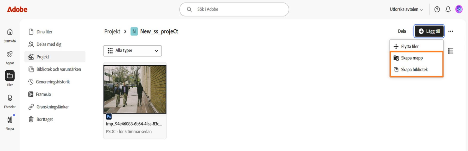 Adobe webbgränssnitt som visar Projekt-vyn med möjlighet att lägga till och organisera resurser genom att skapa mappar eller bibliotek.