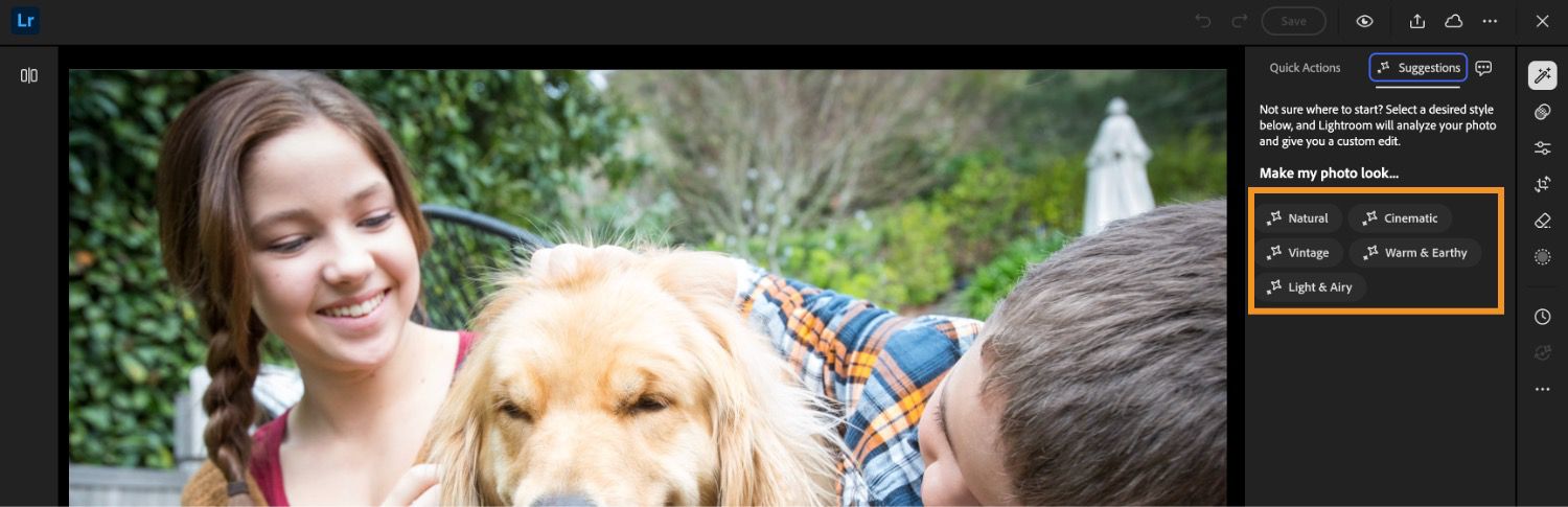 Lightroom のカンバスに 2 人の子供と犬の画像が開かれており、編集の提案ボタンがハイライト表示されています。