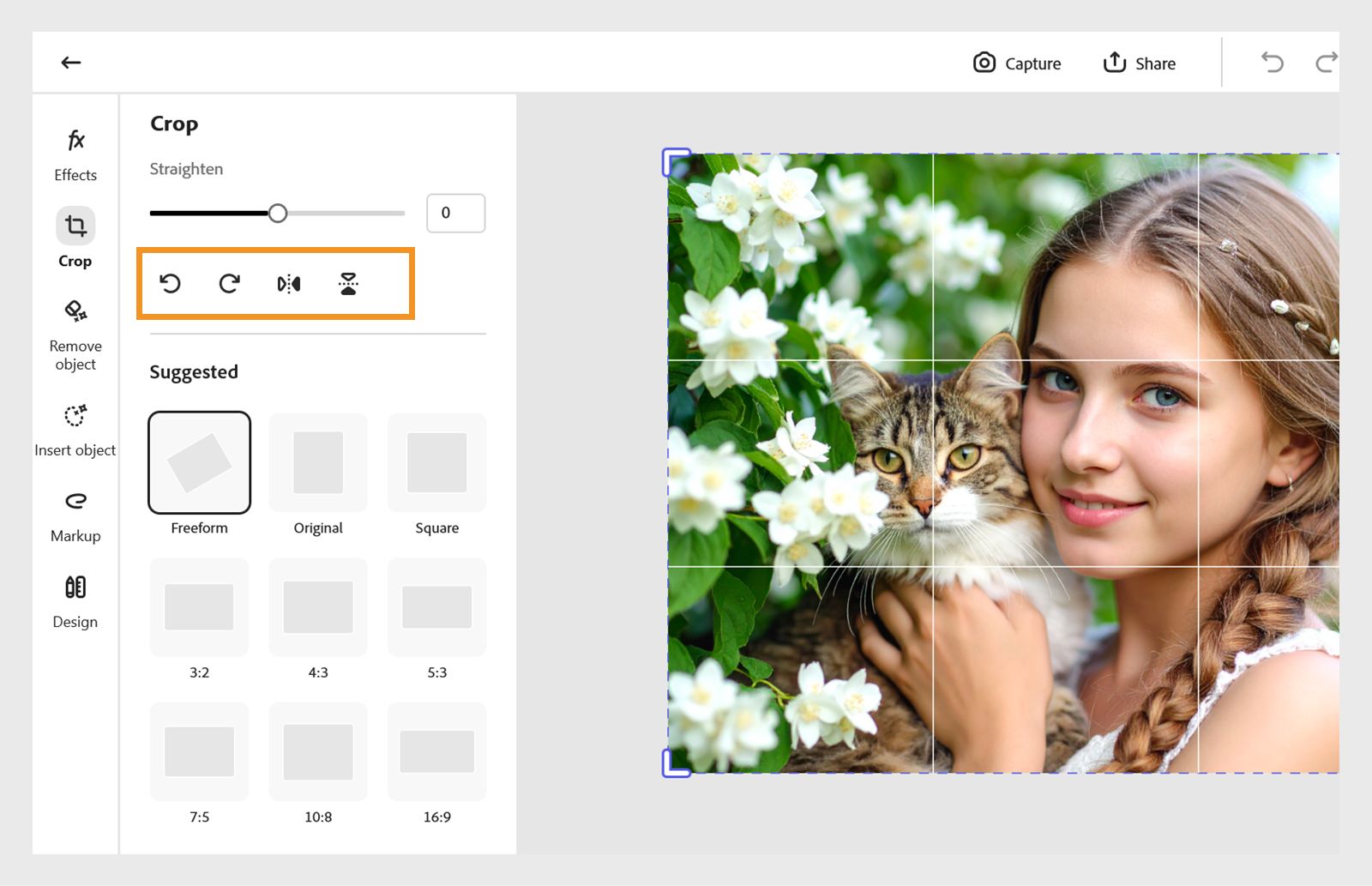 La partie gauche de l’interface affiche les options de recadrage, y compris les boutons de rotation et d’inversion de l’image, ainsi que les ratios de recadrage suggérés tels que Libre, Original et Carré. La partie droite montre votre image. 