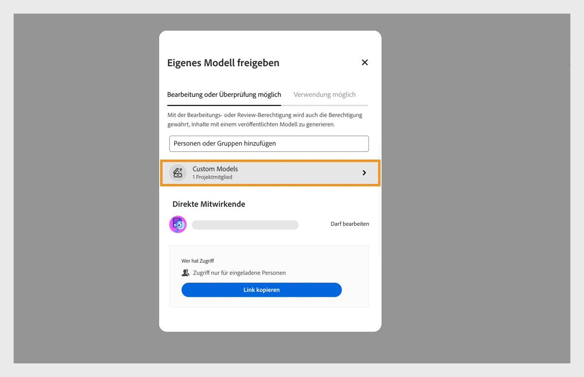 Das Dialogfeld „Selbstdefiniertes Modell freigeben“ ist geöffnet und bietet verschiedene Optionen, z. B. um neue Personen hinzuzufügen und den Link zum selbstdefinierten Modell zum Freigeben zu kopieren.