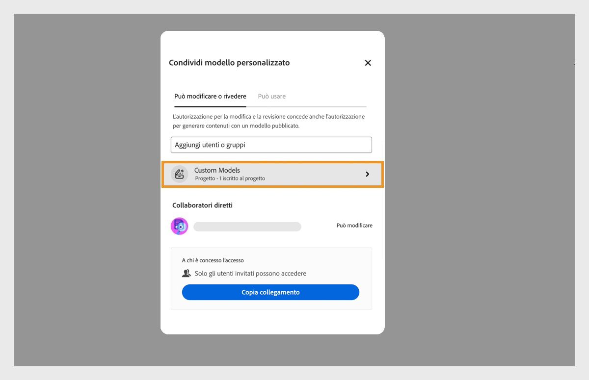 La finestra di dialogo Condividi modello personalizzato è aperta e offre diverse opzioni, ad esempio per aggiungere nuovi utenti e per copiare il collegamento al modello personalizzato in modo da condividerlo.