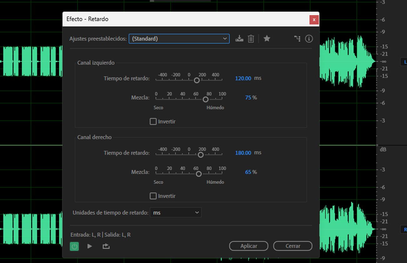 El cuadro de diálogo del efecto Delay está abierto, y la Configuración está disponible para crear ecos individuales, así como varios otros efectos.