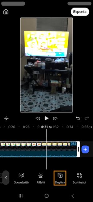 Pulsante Duplica evidenziato nella barra degli strumenti con una singola clip selezionata nella timeline.