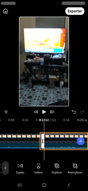Cronología que muestra el clip duplicado añadido y seleccionado inmediatamente después del original.