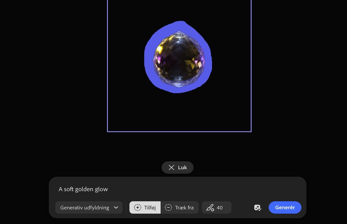 Billedet på lærredet er markeret, og indstillingen for at tilføje eller fratrække fremhævede sektioner ved hjælp af Generativ udfyldning bliver tilgængelig.