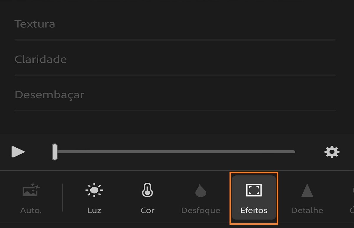 Captura de tela do painel Efeitos para fazer ajustes nos vídeos 