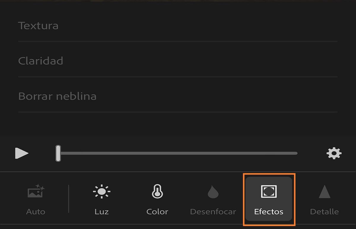Captura de pantalla del panel Efectos para realizar ajustes en los vídeos 