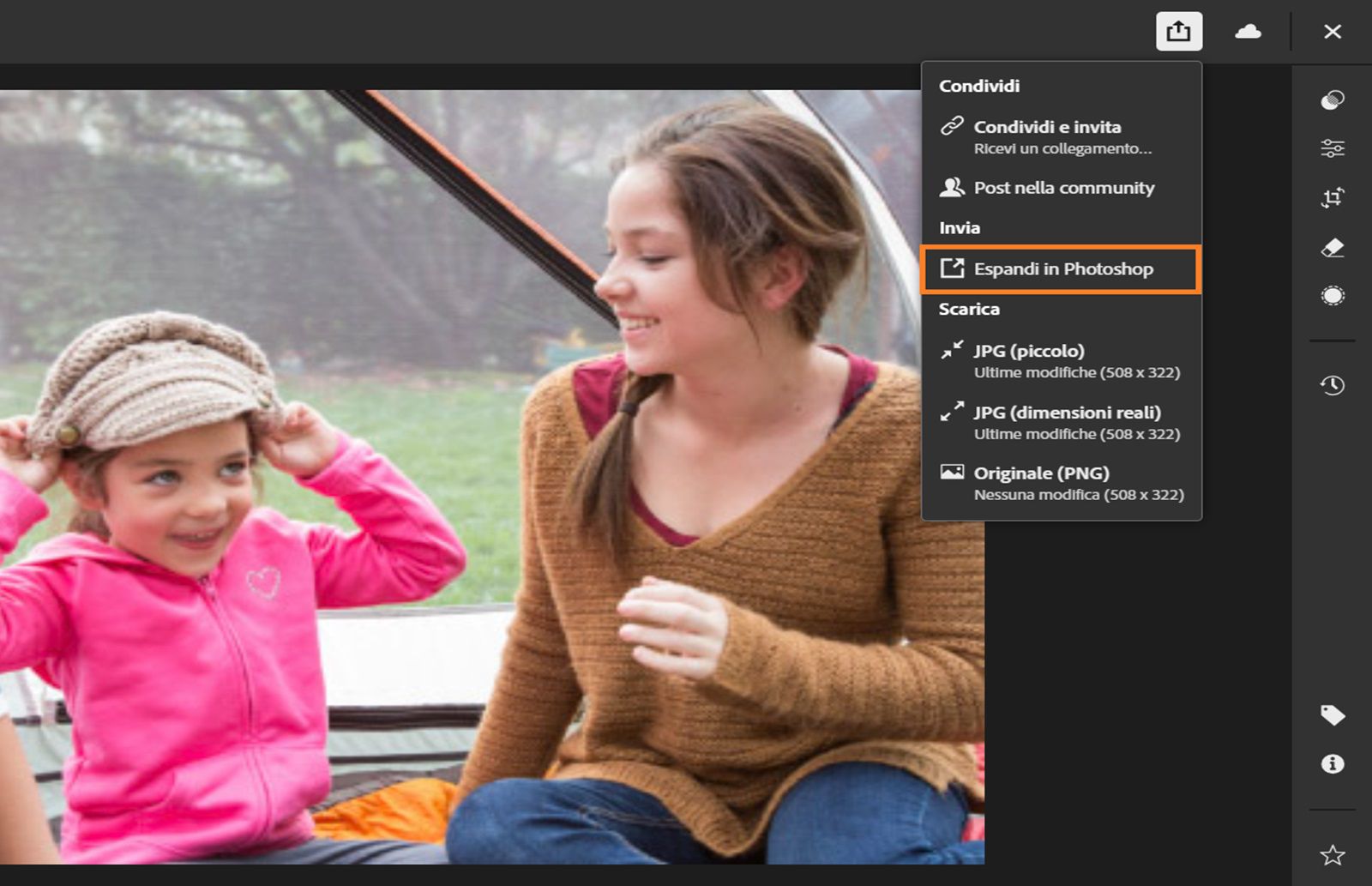 Si apre un'immagine con un ragazzo e una ragazza in Lightroom sul Web, selezionando il menu Espandi in Photoshop.