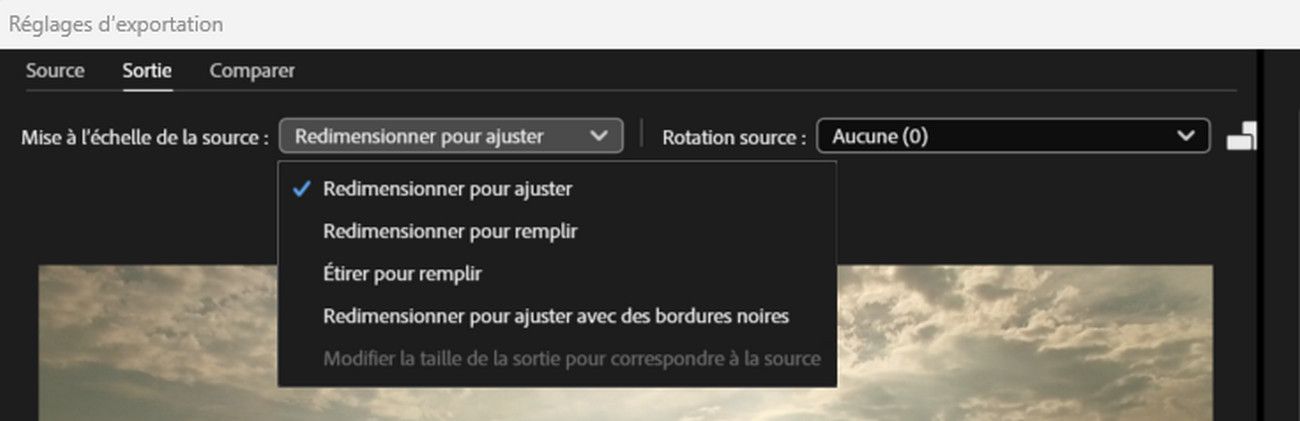 L'onglet Sortie est sélectionné et le menu déroulant Mise à l’échelle de la source est ouvert, vous permettant de choisir comment l'image recadrée s'adapte à votre résolution de sortie.