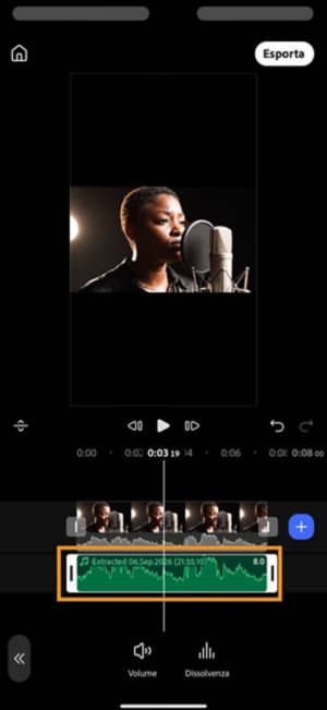 Nuova traccia audio "Estratta" aggiunta sotto il video, con la forma d'onda della clip originale ora in grigio.