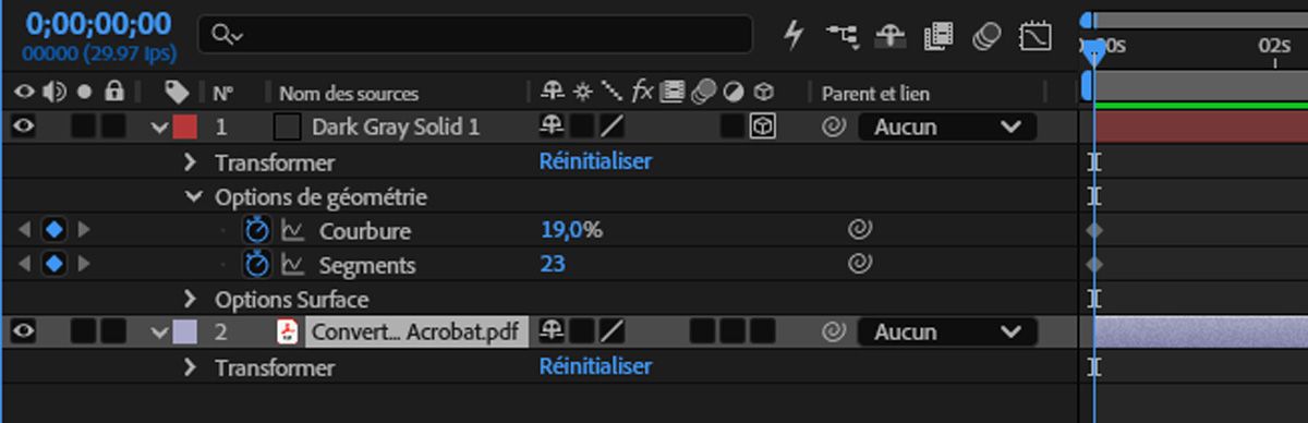 Options de géométrie pour un calque d'enregistrement affichant les propriétés Courbure et Segments avec images clés dans le montage.