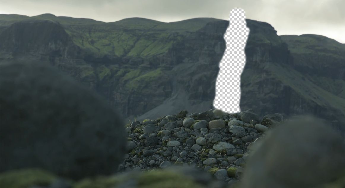 Image avec la femme masquée